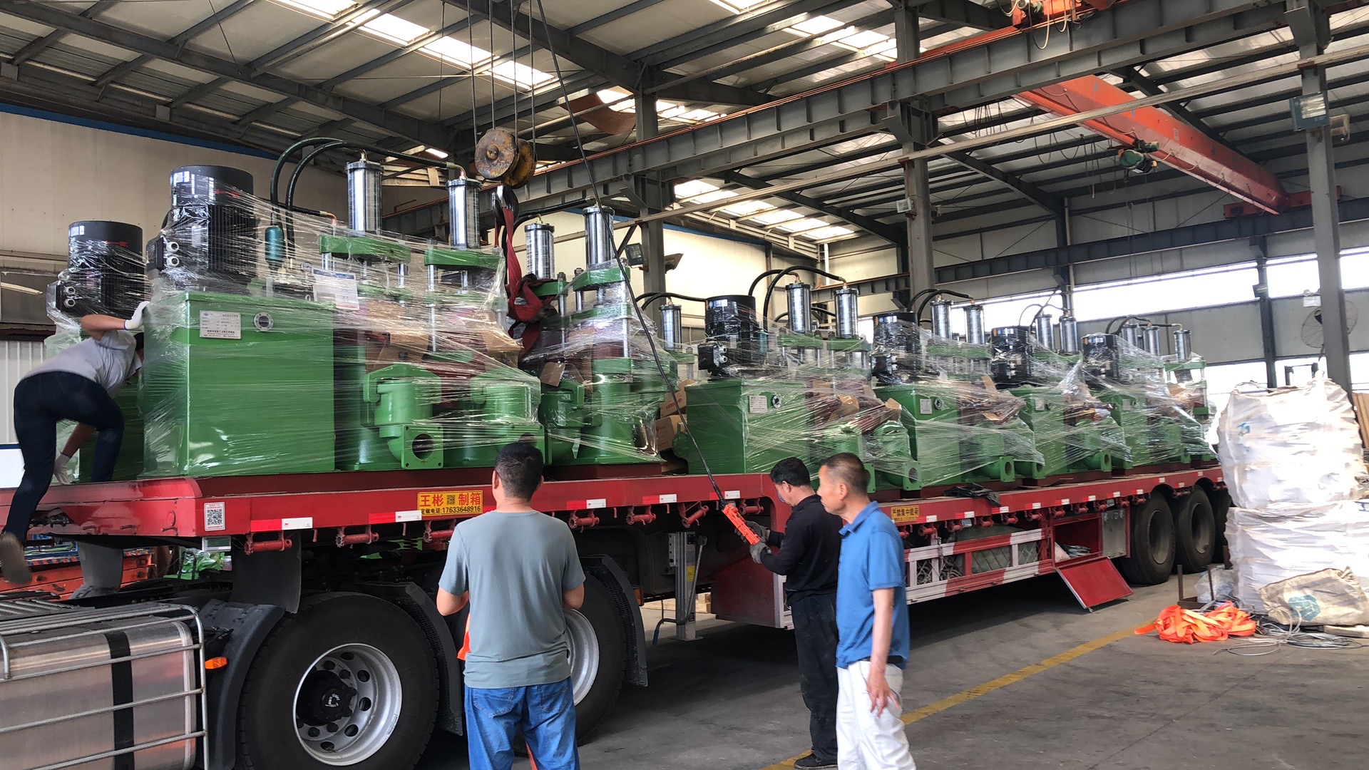 陶瓷(ci)柱塞泵整車發貨(huo)