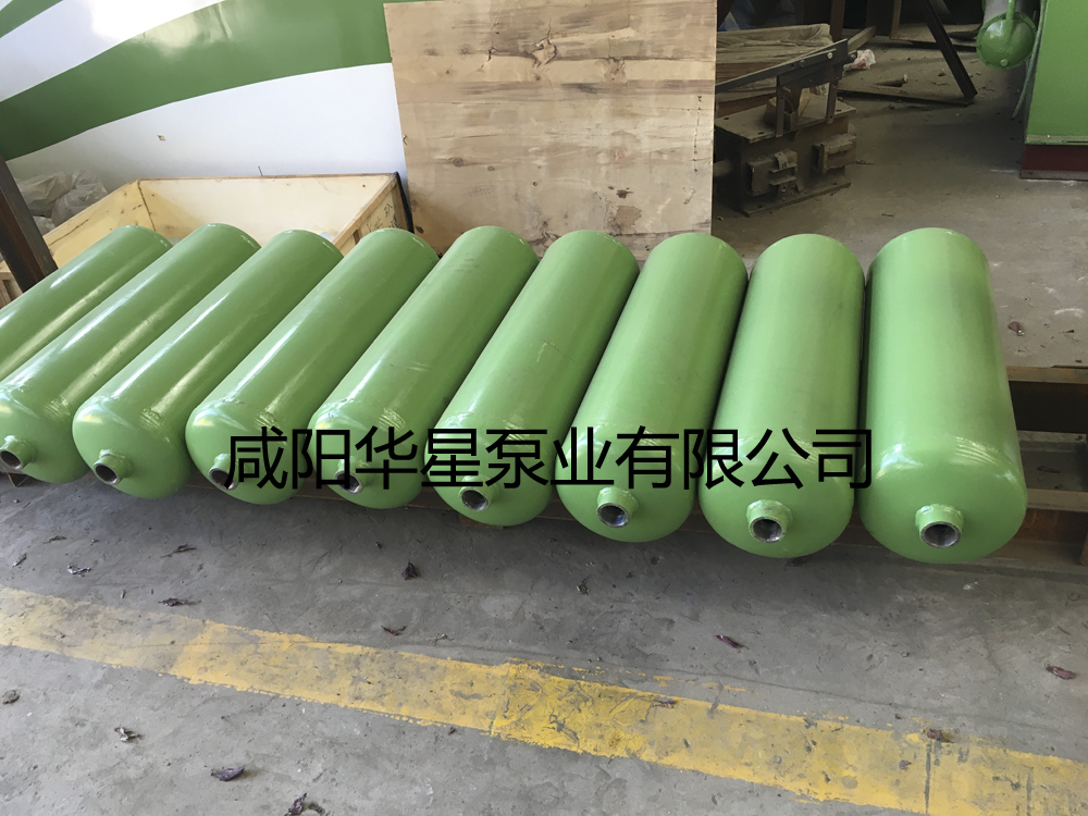 陶瓷(ci)柱塞泵配件-空(kong)氣罐