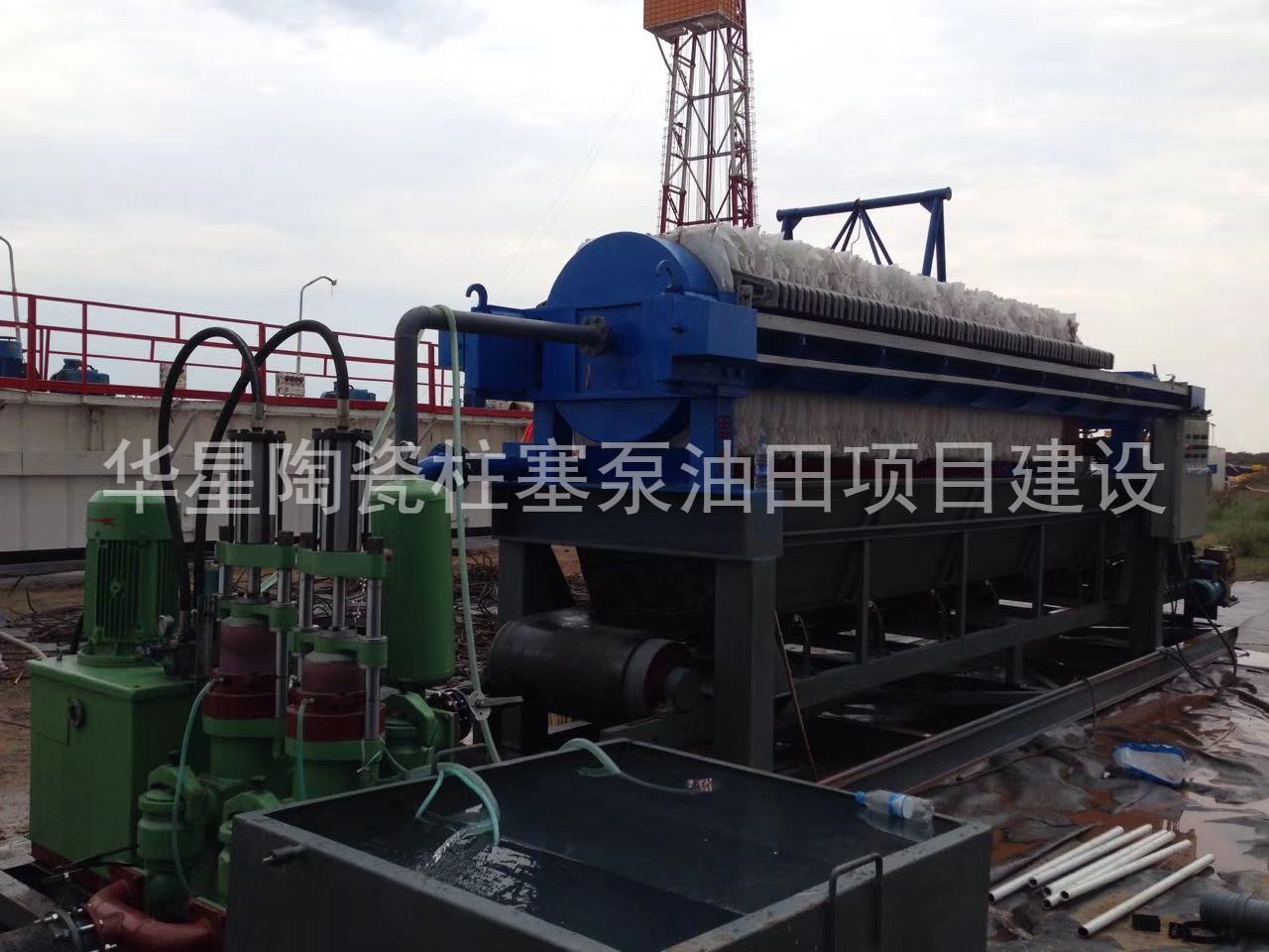 陶瓷柱塞(sāi)泵使用現場(chang)油田項目建(jian)設