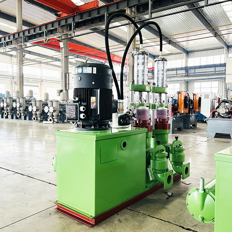 YB200液壓陶(táo)瓷柱塞(sāi)泵2