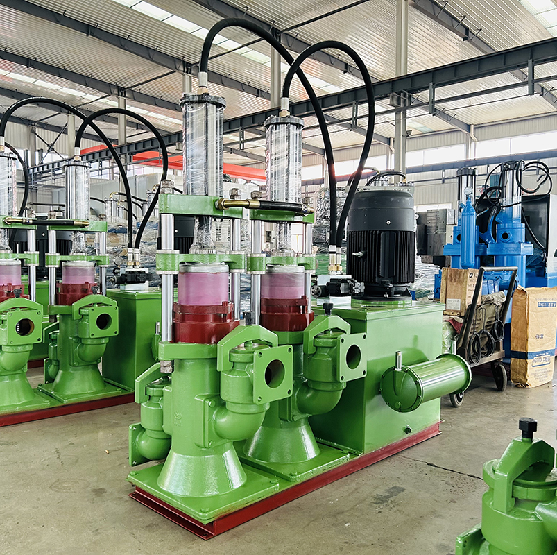 YB200液壓(yā)陶瓷柱(zhu)塞泵3