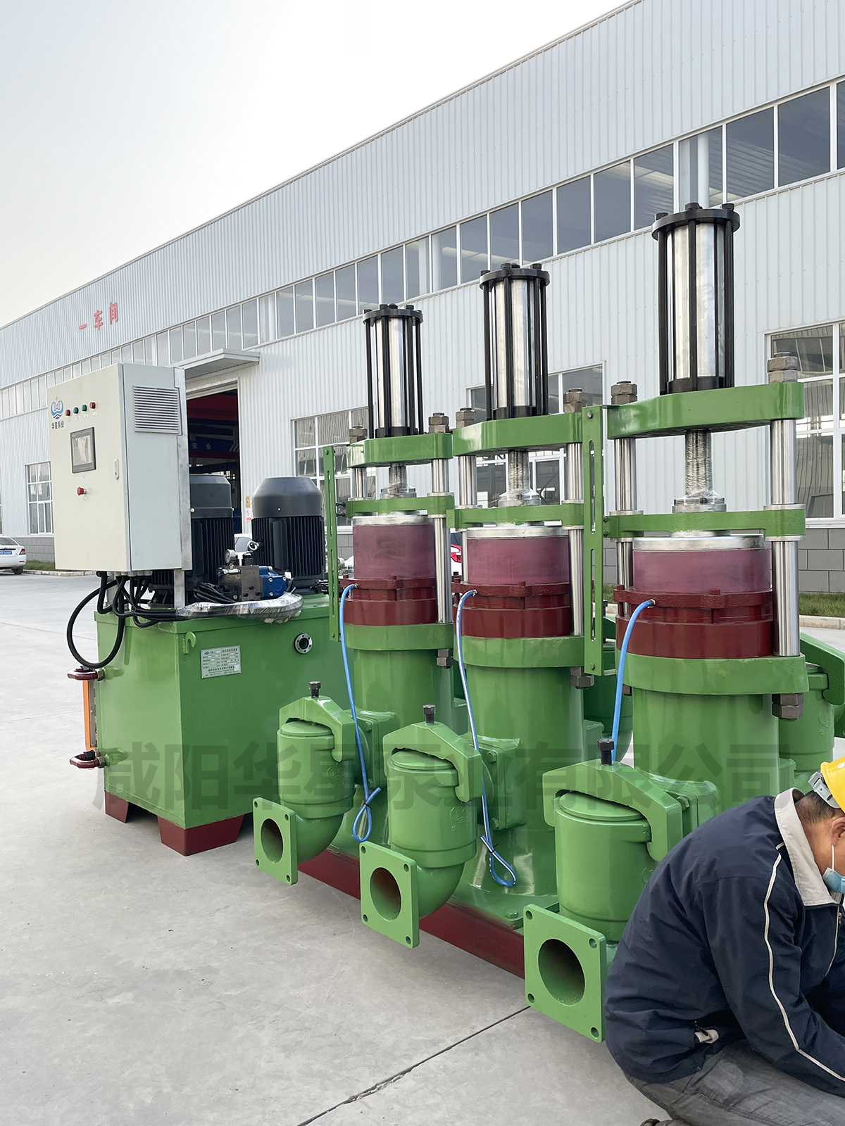 YBH400-180型陶瓷(ci)柱塞泵(bèng)